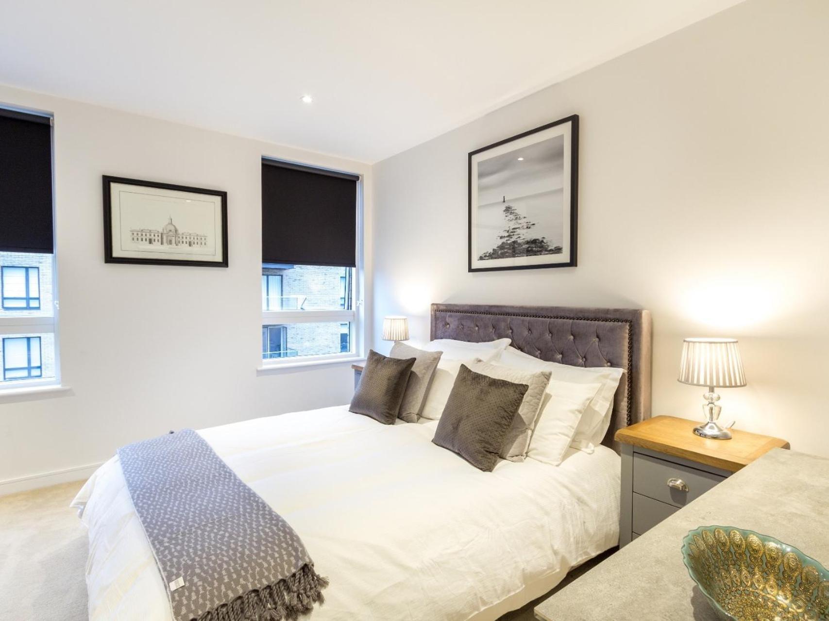 2 Bed Property Close To Heathrow Airport Hounslow Exterior foto